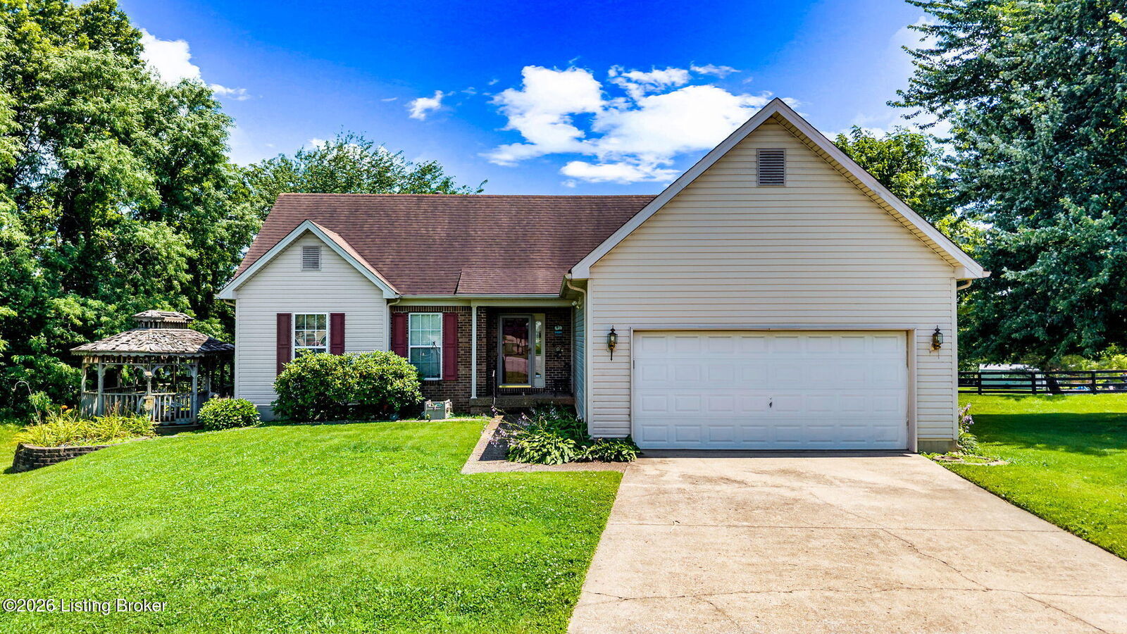 Property Photo:  6919 Samuel Long Way  KY 40229 