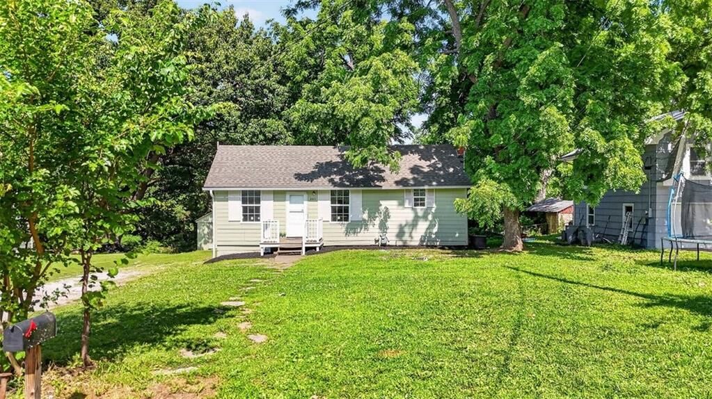 Property Photo:  3011 N 47th Terrace  KS 66104 