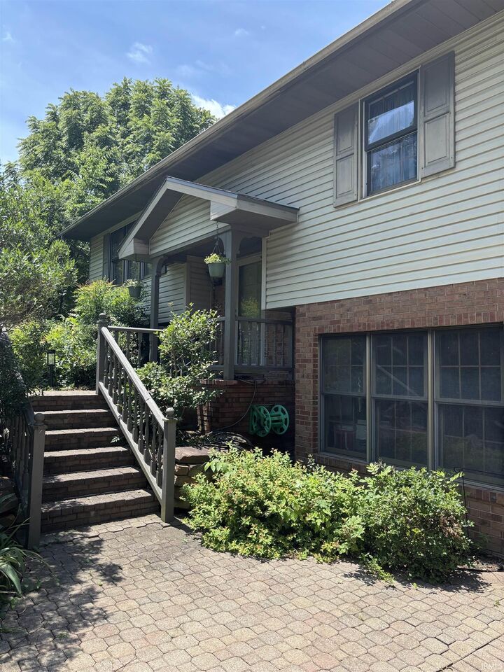 Property Photo:  1523 S Red Leaf Drive  IN 47712 