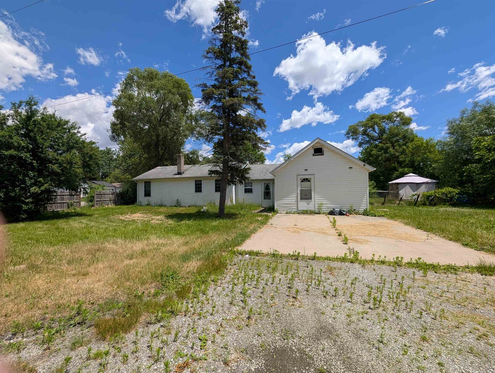 Property Photo:  2286 California Avenue  MI 48601 