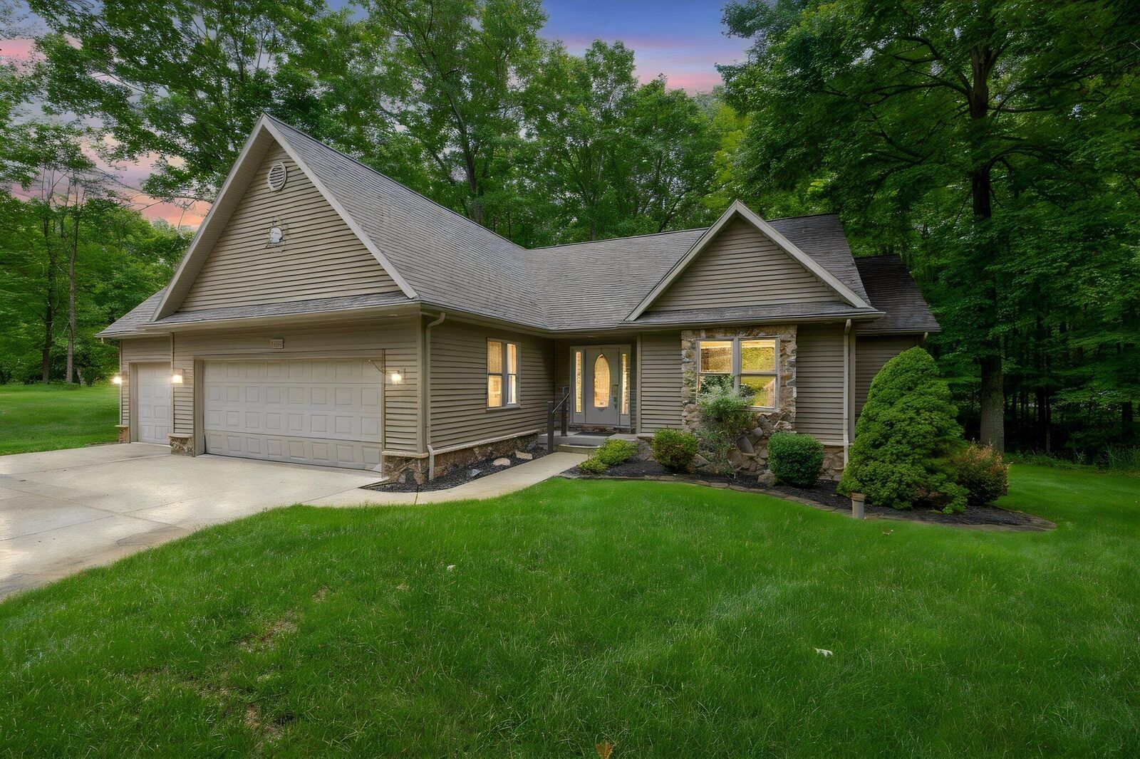 Property Photo:  10372 Mountain View Trail  MI 49346 