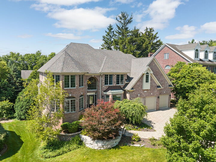 Property Photo:  1312 Calvin Court  IL 60540 