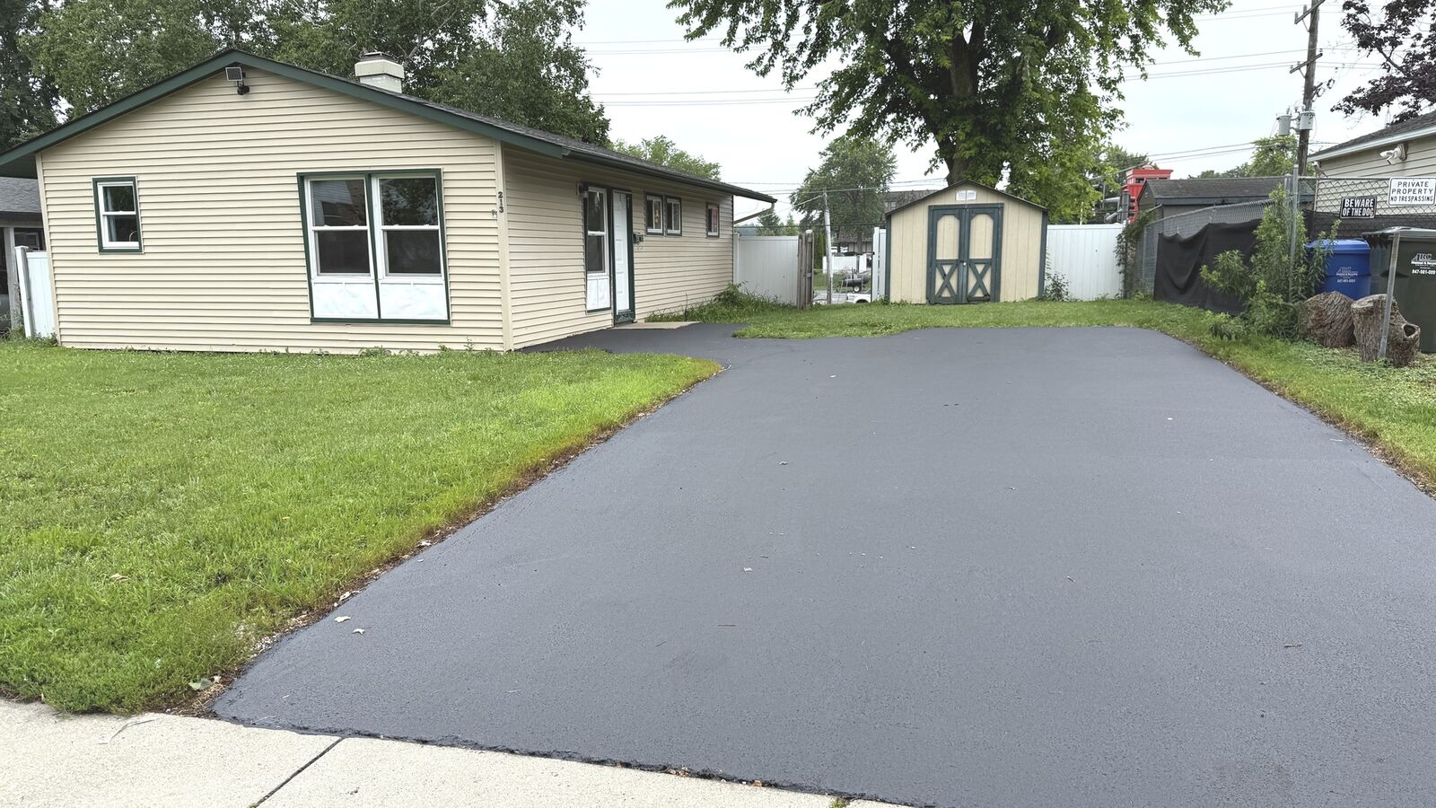 Property Photo:  213 Butte Lane  IL 60110 