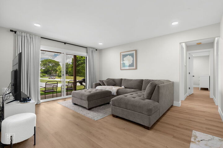 Property Photo: 7010 Park Lane Court 102 IL 60517