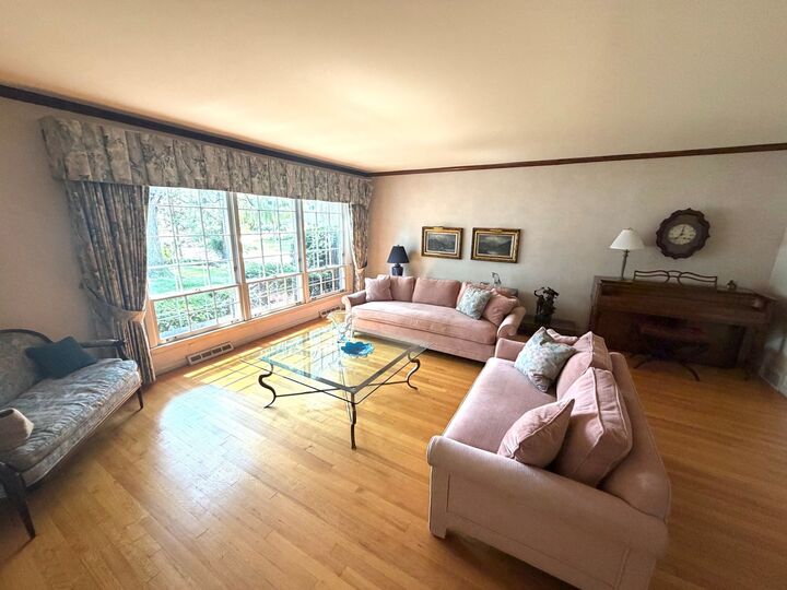 Property Photo:  2724 Old Glenview Road  IL 60091 