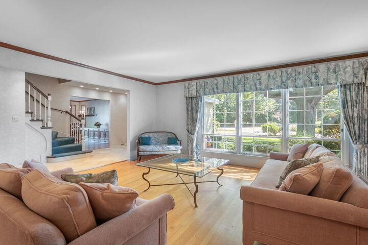 Property Photo:  2724 Old Glenview Road  IL 60091 