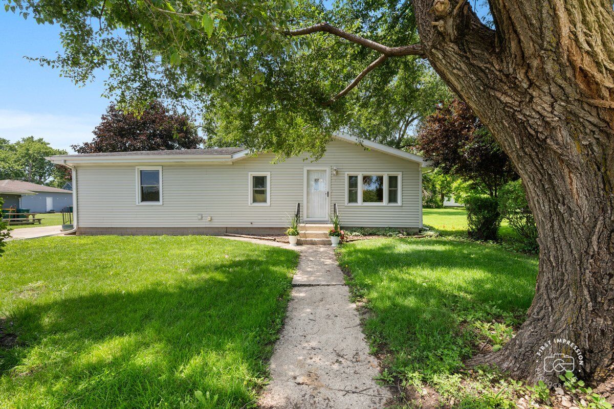 Property Photo:  517 Stryker Avenue  IL 60436 