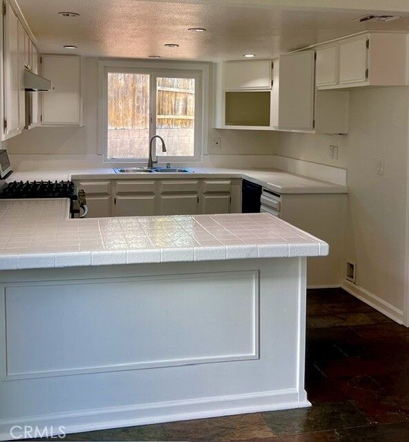 Property Photo:  978 Modjeska  CA 92627 