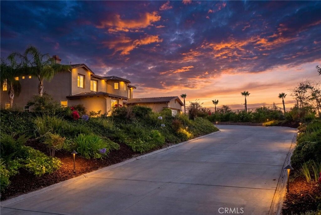 Property Photo:  1268 Las Ventanas  CA 92508 
