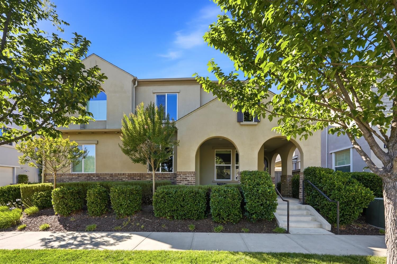 Property Photo: 3137 Forney Way CA 95816