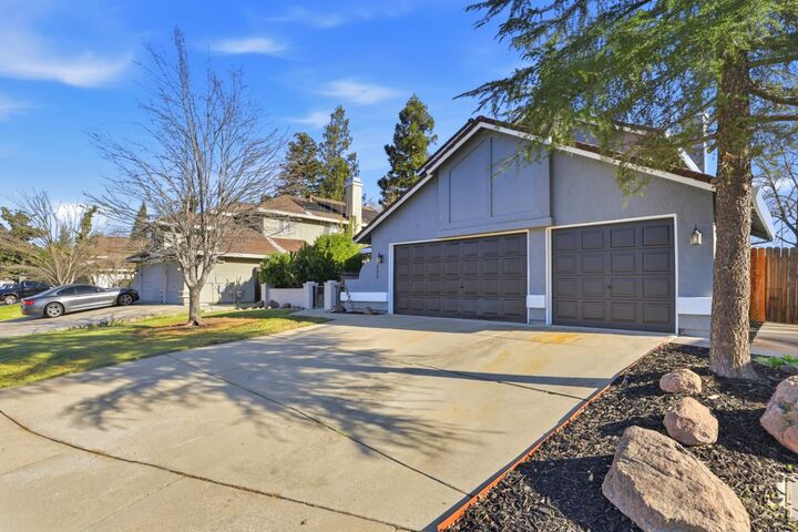 Property Photo:  7300 Saltgrass Way  CA 95758 