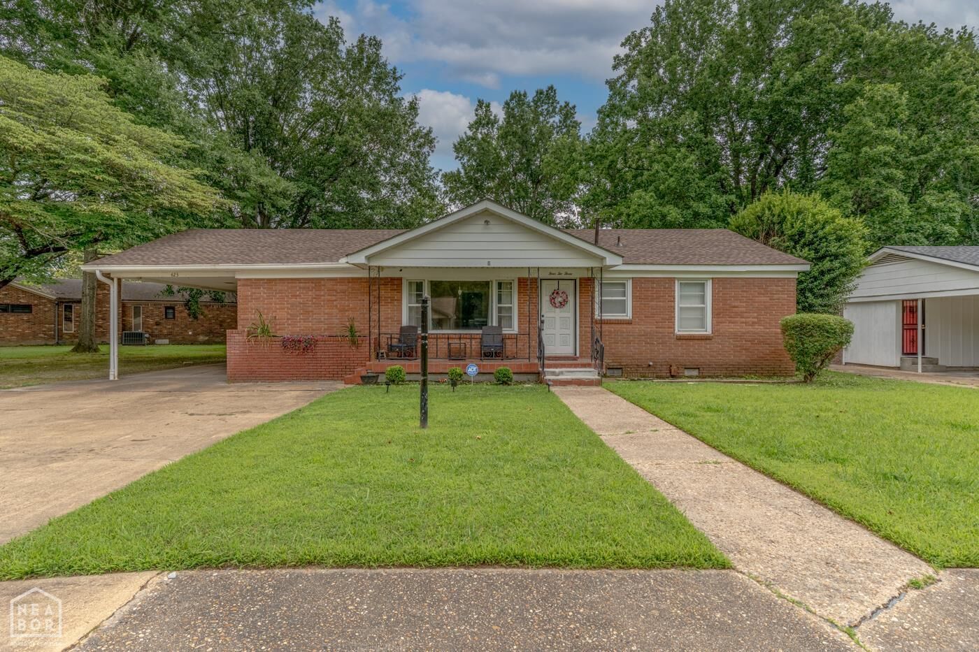 Property Photo:  423 Laughrun Drive  AR 72335 