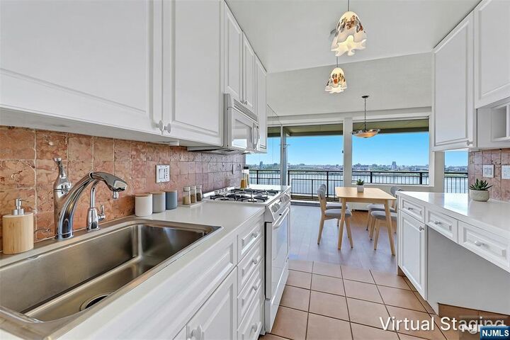 Property Photo: 4 Horizon 1022 NJ 07024