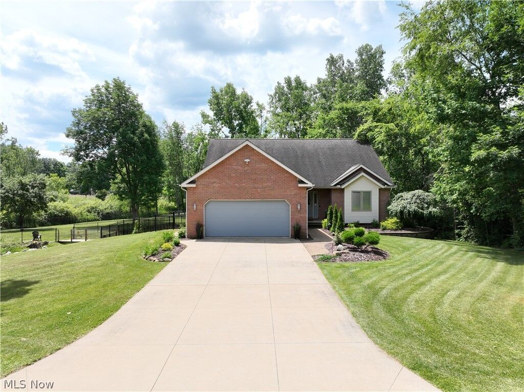 Property Photo:  6476 Harbor Drive NW  OH 44718 