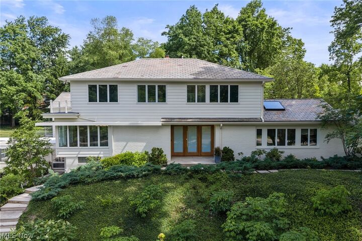 Property Photo:  19103 N Park Boulevard  OH 44122 
