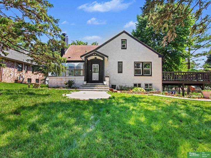 Property Photo:  306 Bellevue Boulevard  NE 68005 