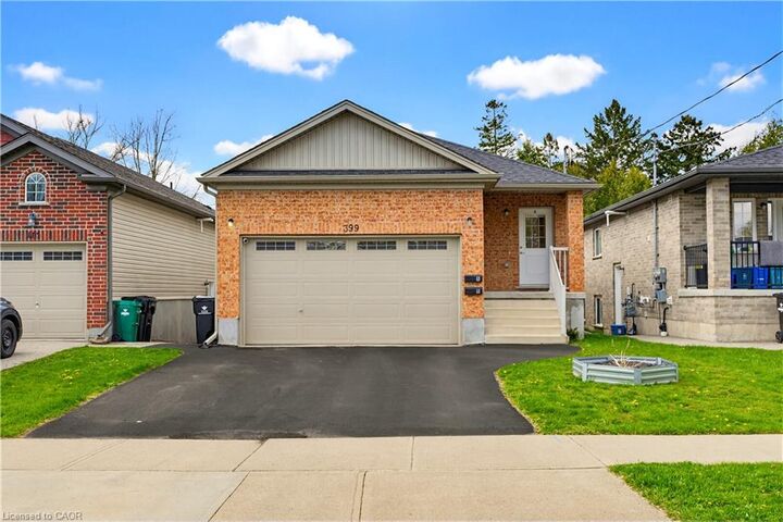 Property Photo:  399 Greenfield Avenue  ON N2C 1E6 