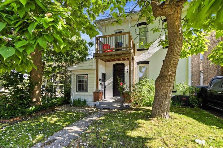 Property Photo:  52 Marlborough Street C  ON N3T 2S2 