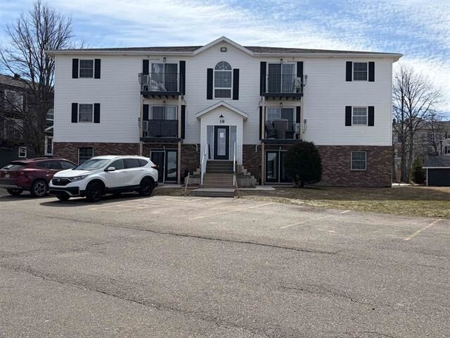 Unit 7 10 Glen Stewart Drive — photo 1
