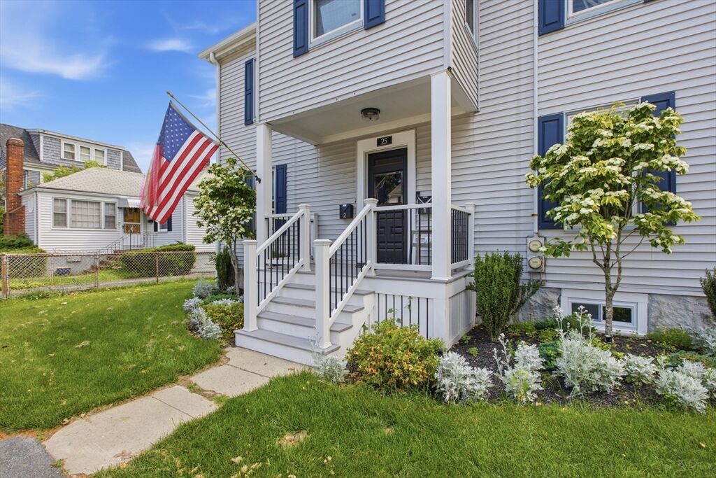 Property Photo:  25 Thistle Ave 1  MA 02186 