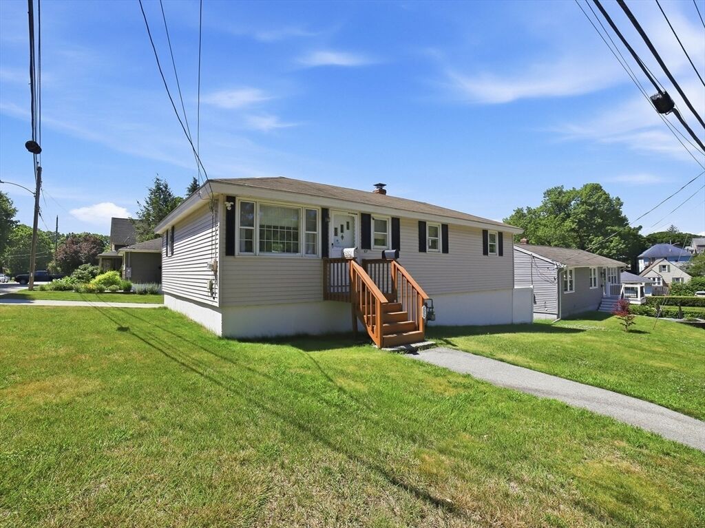 Property Photo:  65 Clover Street  MA 01603 