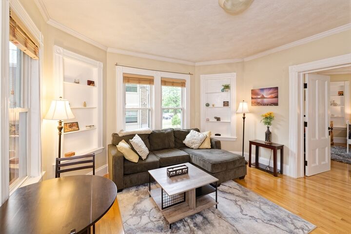 Property Photo:  326 Crescent Street 2  MA 02453 