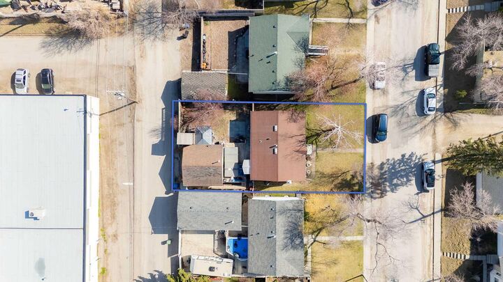 Property Photo:  48 Franklin Drive SE  AB T2H 0T9 