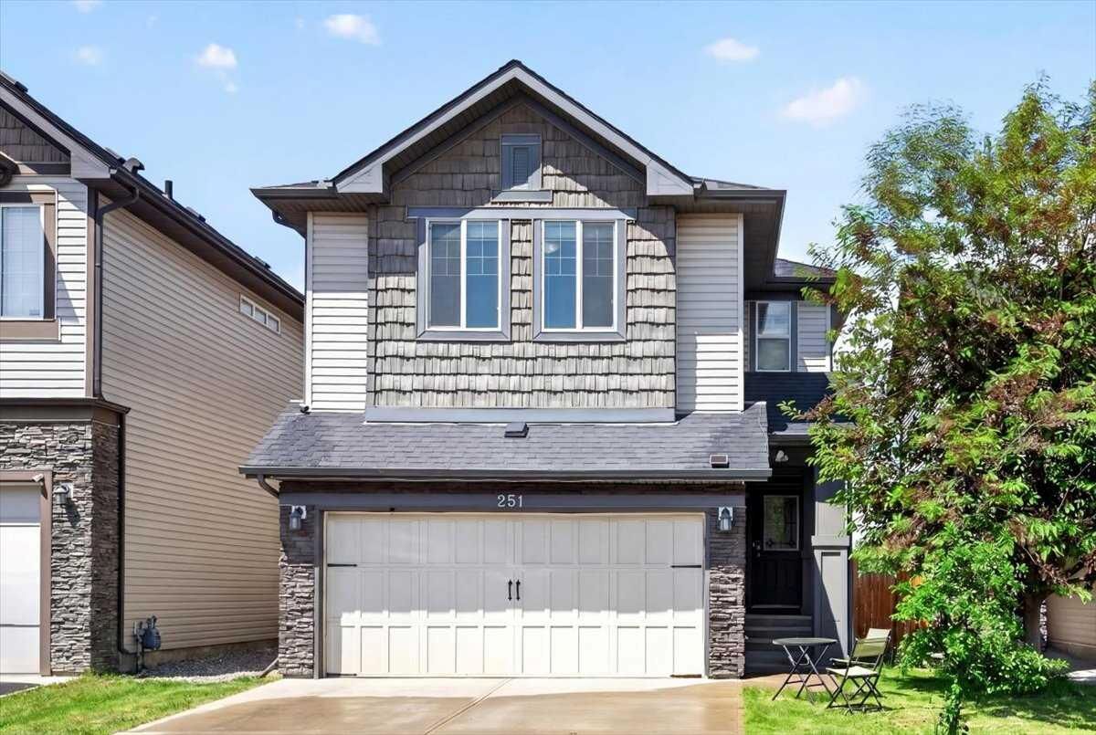 Property Photo:  251 Hillcrest Circle SW  AB T4B 0Y6 