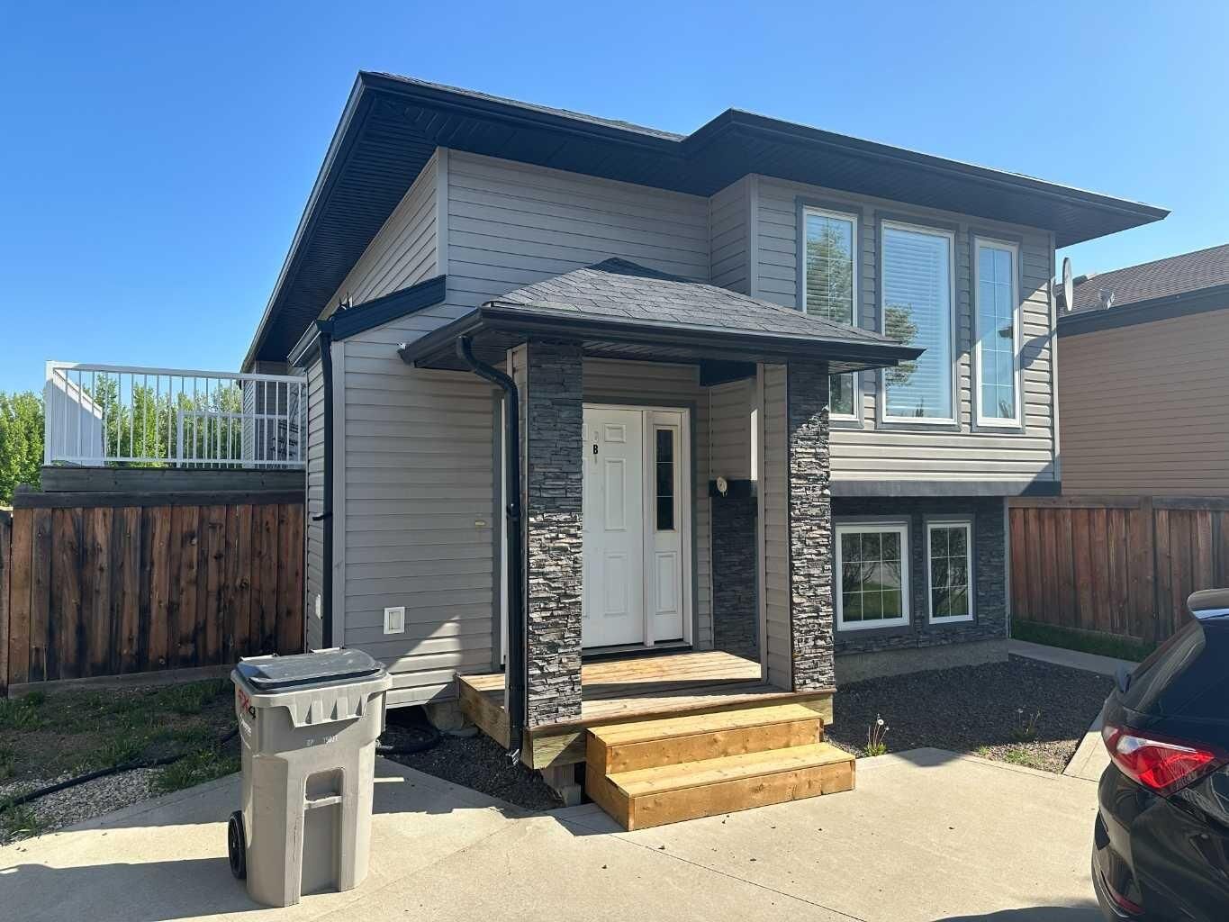 Property Photo: A & B, 8876 75 Avenue A &Amp B AB T8X 0H8