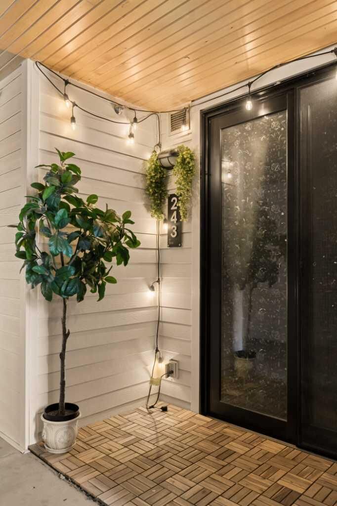Property Photo: 1719 9A Street SW 243 AB T2T 6S3