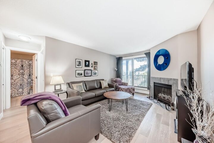 Property Photo:  6400 Coach Hill Road SW 824  AB T3H 1B8 
