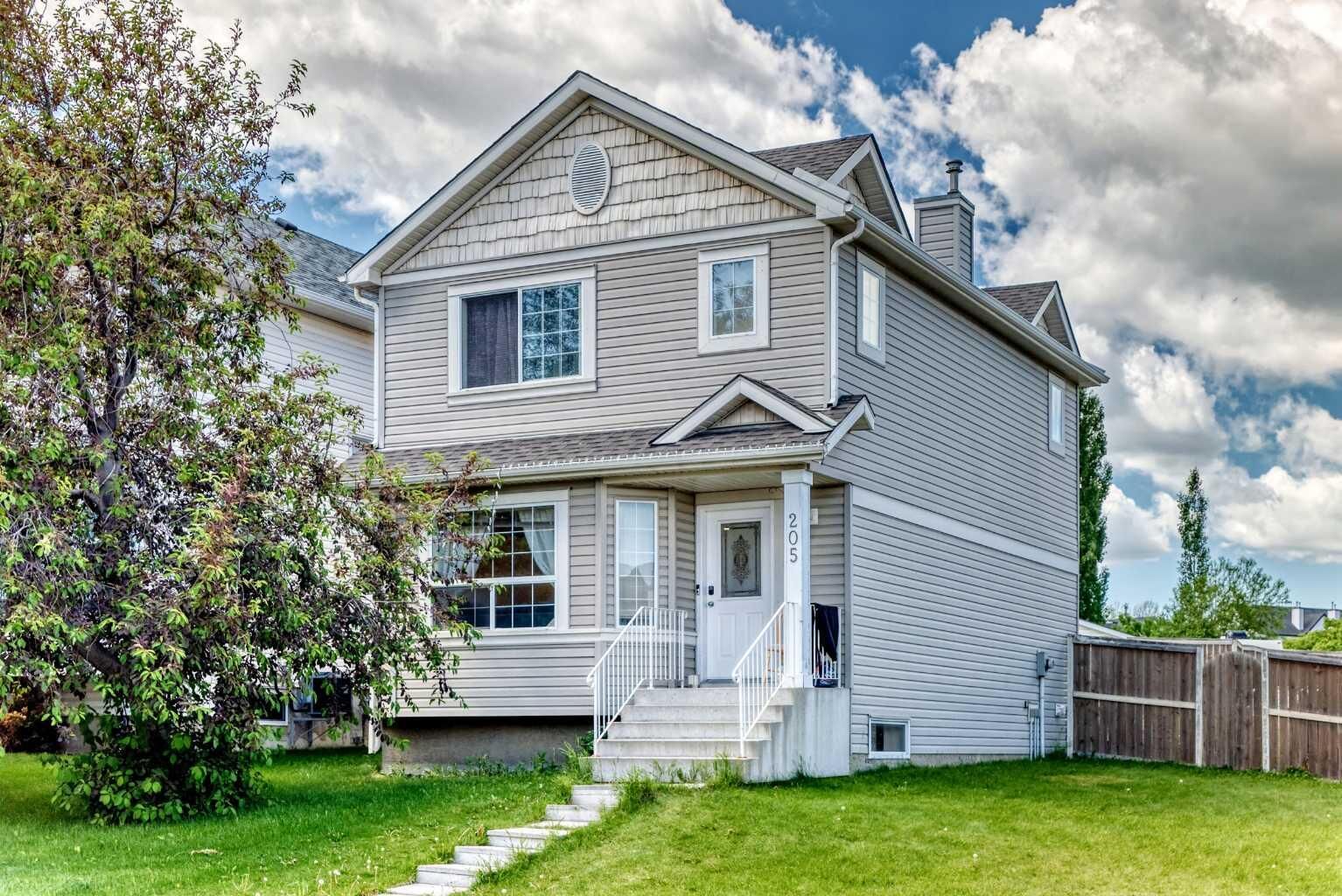 Property Photo: 205 Hidden Hills Place NW AB T3A 6E3