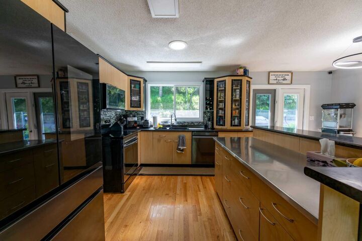 Property Photo:  153 Alder Drive  AB T7V 1C9 
