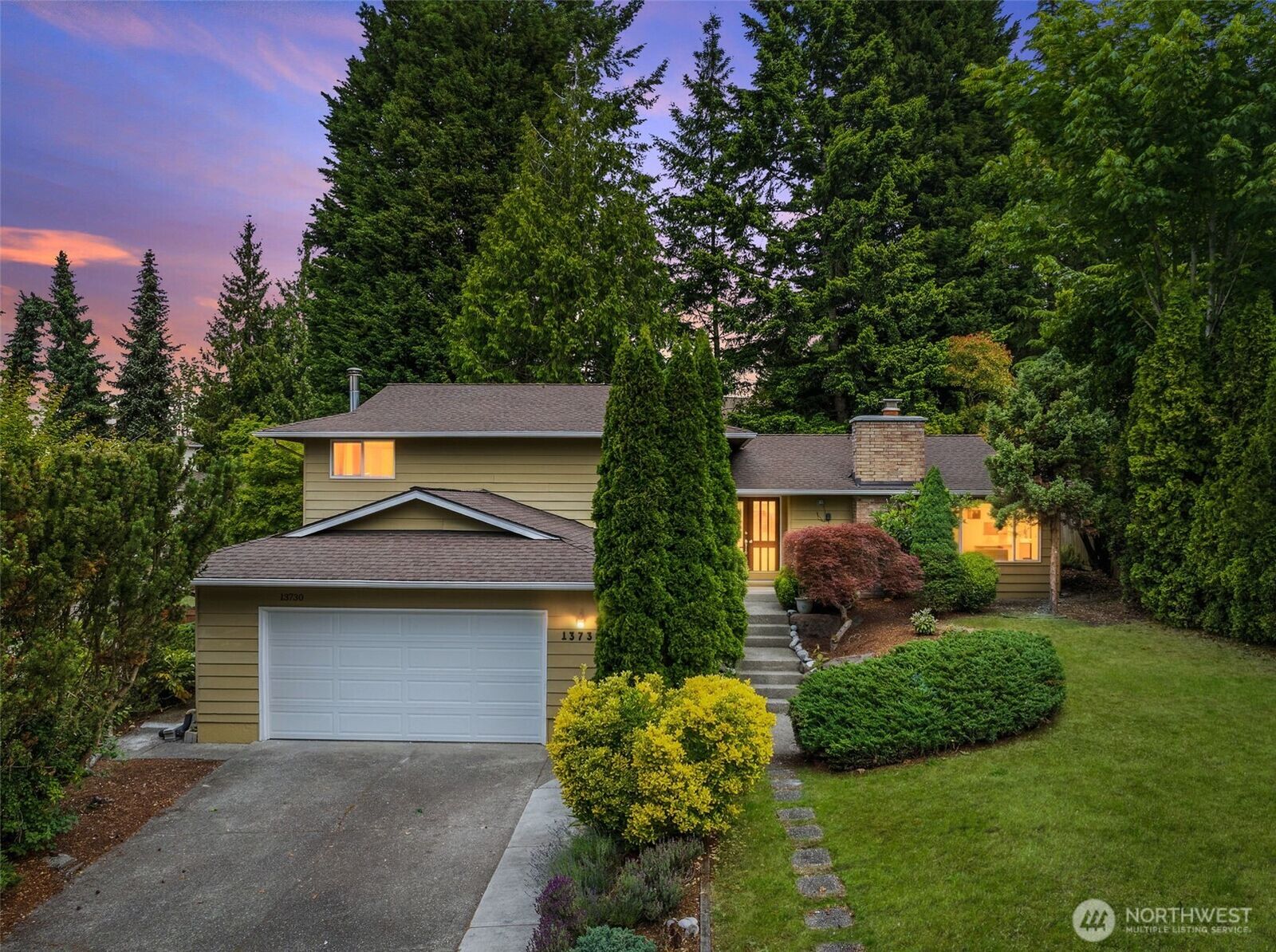 Property Photo:  13730 SE 20th Street  WA 98005 
