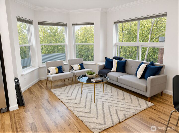 Property Photo:  621  5th Avenue N 402  WA 98109 