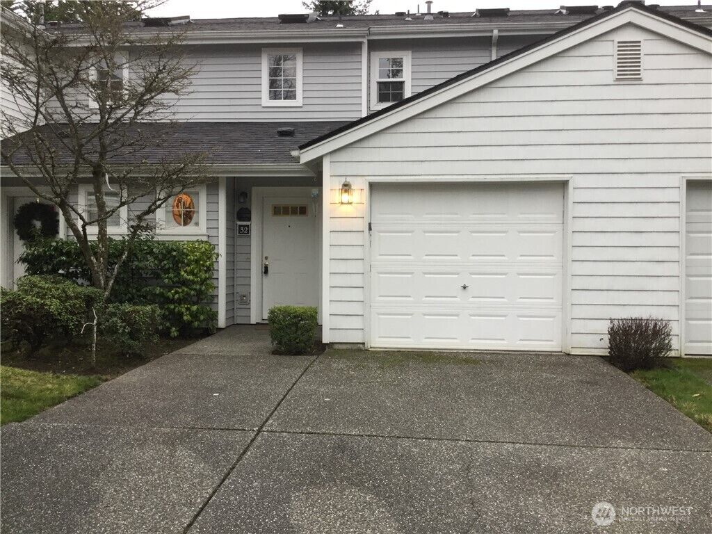 Property Photo:  10030  Holly Drive 32  WA 98204 