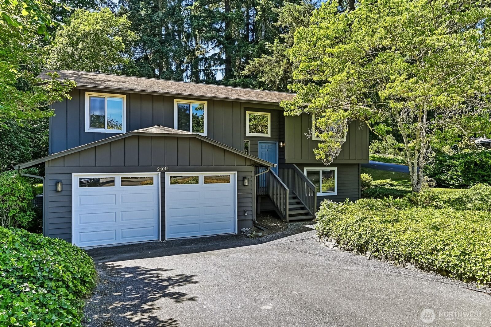 Property Photo:  24014  57th Avenue SE  WA 98072 