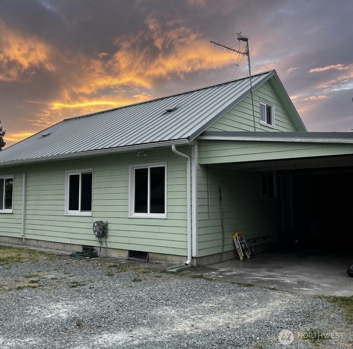 Property Photo:  505  Waldron Street  WA 98284 