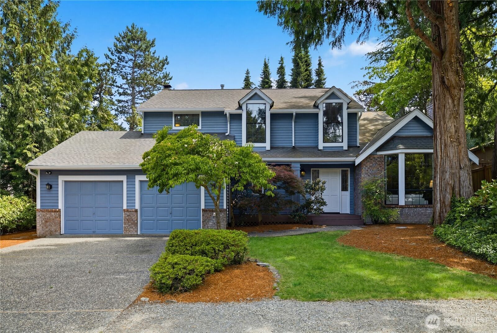 Property Photo: 460 Jasmine Place NW WA 98027
