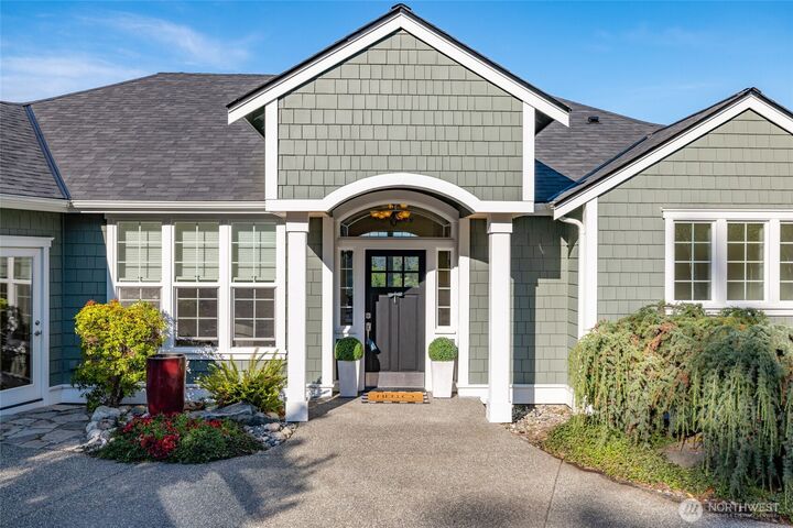Property Photo:  2314  20th Street  WA 98221 