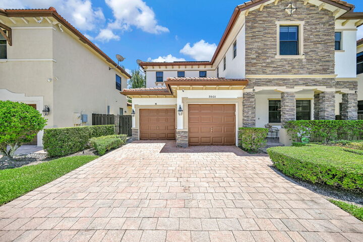 Property Photo:  9860 NW 86th Terrace  FL 33178 