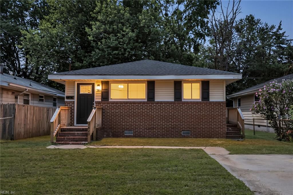 Property Photo:  1820 Bay Ave  VA 23661 