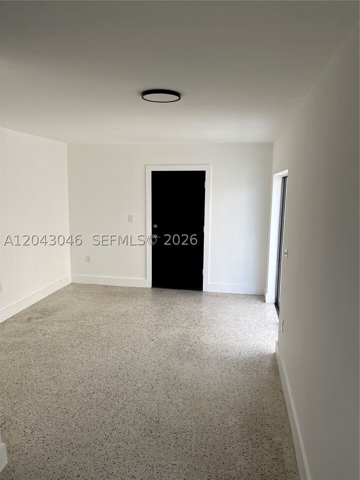 Property Photo:  2010 SW 6th St 4  FL 33135 