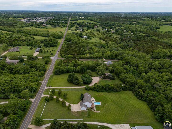 Property Photo: 5100 SW 53rd St KS 66610