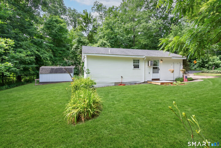 Property Photo:  195 Daly Road  CT 06238 