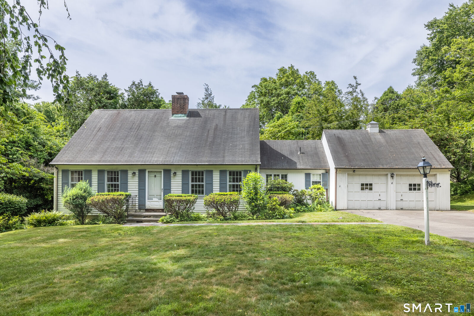 Property Photo:  65 Manor Hill Road  CT 06614 