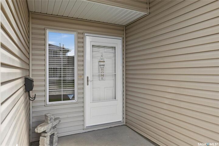 Property Photo:  212 Mount Royal Place  SK S4T 7X9 
