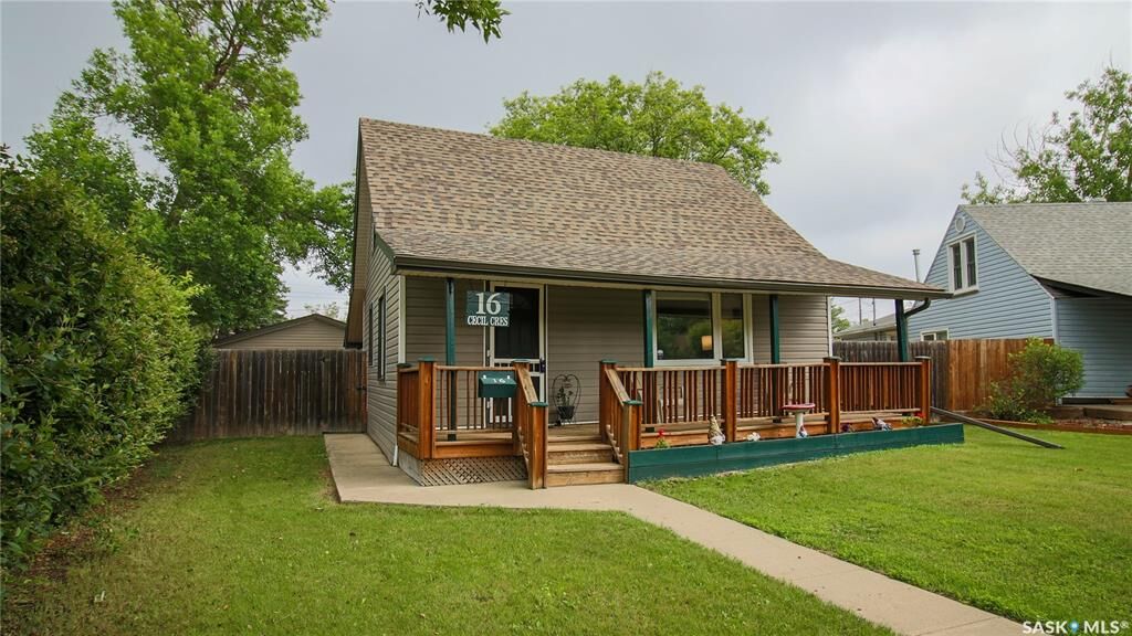 Property Photo:  16 Cecil Crescent  SK S4T 5Y5 