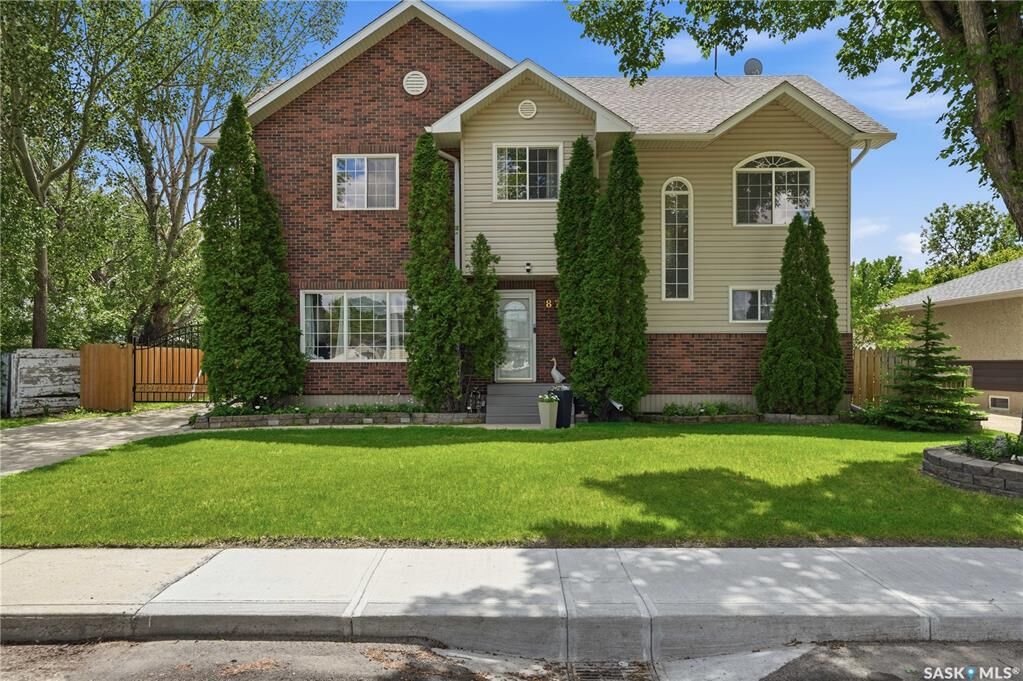 Property Photo:  87 Yarnton Crescent  SK S4R 4A4 