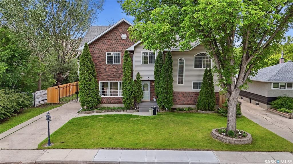 Property Photo:  87 Yarnton Crescent  SK S4R 4A4 